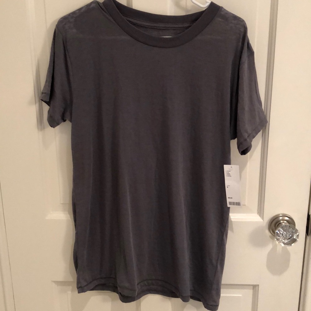 urban outfitters dark grey t-shirt